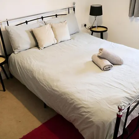 Modern 2 Bed Close To Station London Exterior photo