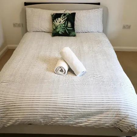 Modern 2 Bed Close To Station London Exterior photo