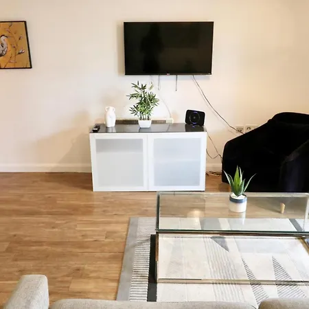 Modern 2 Bed Close To Station London Exterior photo